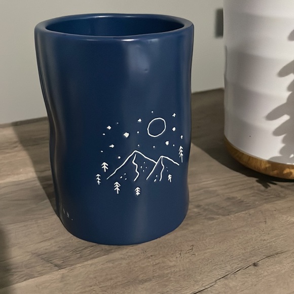 Rae Dunn Scented Candle Stay Wild - Picture 3 of 6